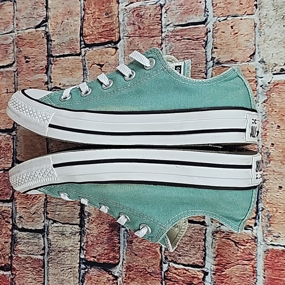 CONVERSE ALL-STAR CHUCK TAYLOR LOWTOP SHOES WOMANS SIZE 6GUC - Picture 6 of 11